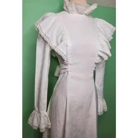 Vintage Boho Wedding Gown White Brocade Lace Long Sleeve Sash Dress - Picture 6 of 11